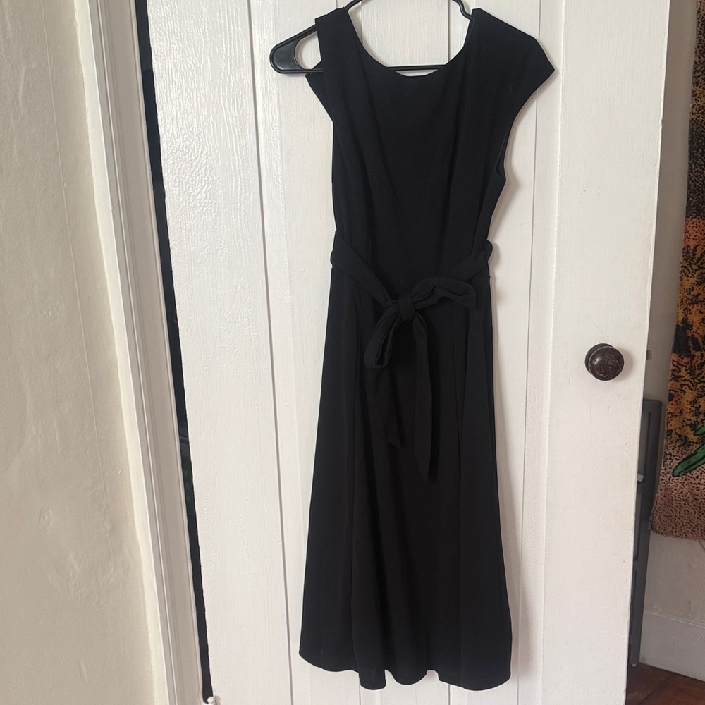 Chic Black Midi Dress with Removable Bow